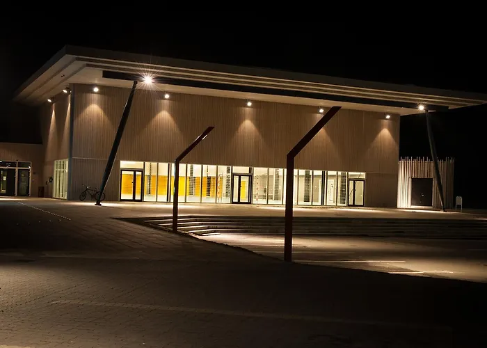 费塔恩托梅拉旅馆 旅馆 *